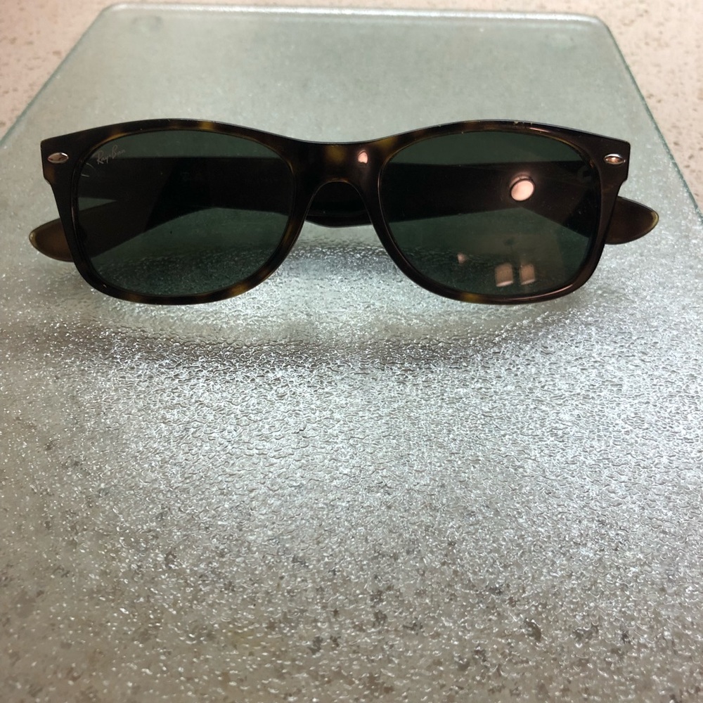 Used Raybans new wayfarer classics